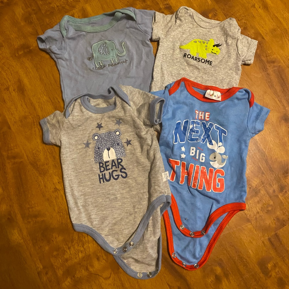 Short sleeve onesie bundle
